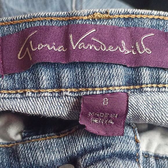 Gloria Vanderbilt Woman 8 Medium Wash "Amanda" Stretch Straight Leg Denim Jeans - Picture 4 of 5